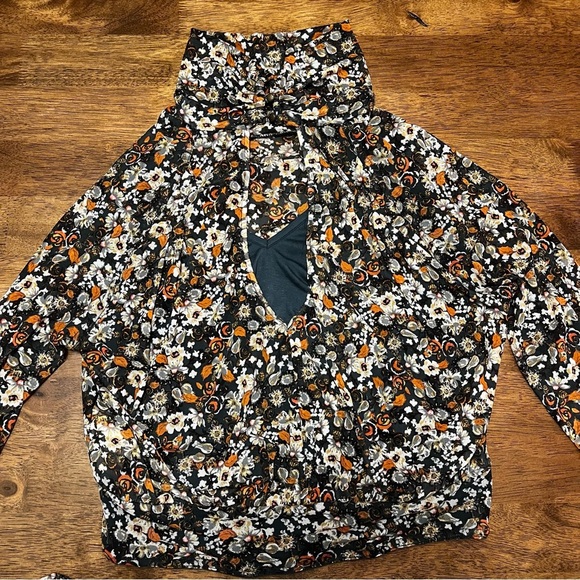 Free People All Dolled up Floral Green Cropped Blouse Long Sleeve Top Size S - Picture 11 of 15